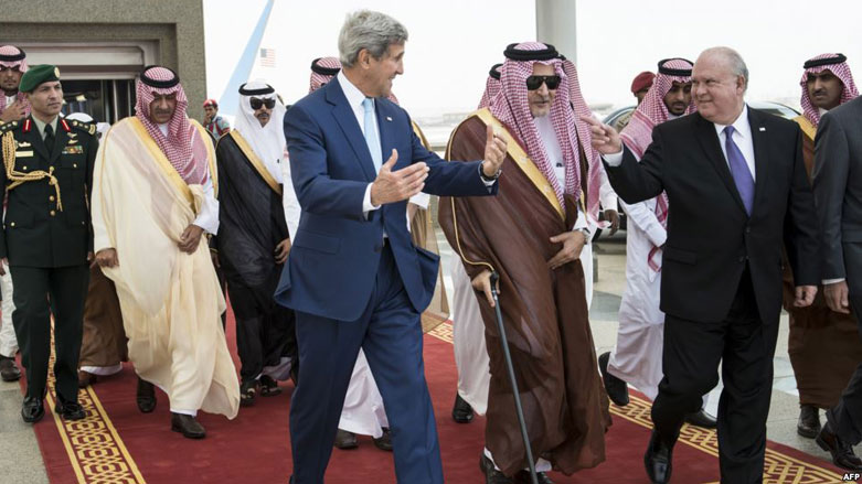 كيري يجري محادثات مطولة في السعودية بشأن اليمن